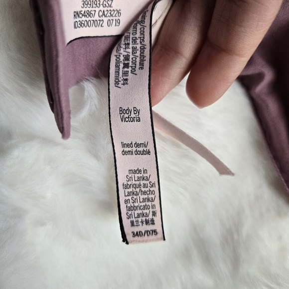 Victoria's Secret Bra, dusty rose, 34D - Picture 4 of 4